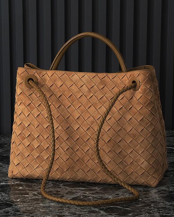 Medium Andiamo diagonal cross bags (Suede brown)